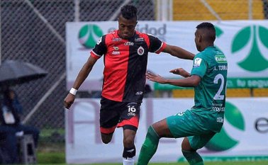En su mensaje, Pineda no olvidó a la hinchada rojinegra que a pesar de no estar en el estadio apoyando al equipo. Archivo