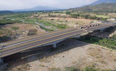 El puente Tienditas es la clave para reactivar el intercambio comercial con Venezuela. Archivo La Opinión