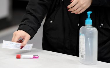 "Todavía hay comunidades en todo el mundo que no están al tanto de la pandemia". AFP