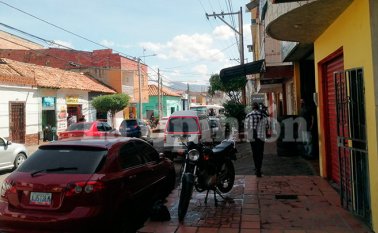 La Brigada Interinstitucional de Homicidios (Brinho) practicó la inspección técnica a cadáver y luego inspeccionó el lugar de los hechos. La Opinión