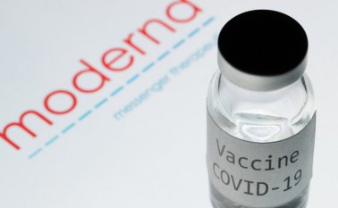 Moderna también presentará una solicitud de uso condicional a la Agencia Europea de Medicamentos (EMA).
 AFP