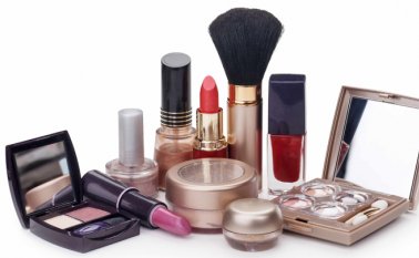 No guarde los cosméticos a temperaturas superiores a 29 grados centígrados. Cortesía