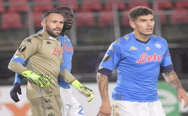 El arquero colombiano David Ospina, no atajaba con el Napoli hace cinco partidos. Cortesía