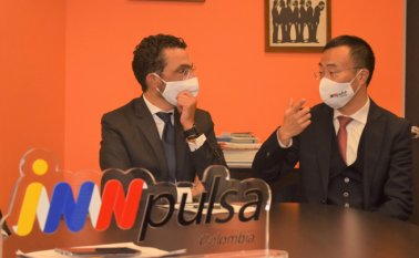 INNpulsa Colombia y Huawei firmaron un acuerdo para fortalecer el ecosistema de innovación y emprendimiento en el país a través de la iniciativa Education4All.