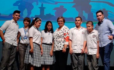 Fue pilar fundamental en el proyecto ‘Inspirando Vidas’, reconocido con un premio en la ‘Noche de los Mejores’ por el Gobierno Nacional. Cortesía