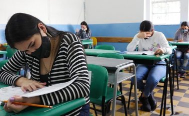 Los dos mejores estudiantes en las Pruebas Saber 11 de cada municipio podrán aplicar a las becas. Archivo / La Opinión