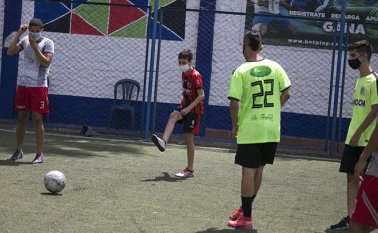 La reapertura de los complejos deportivos duró un poco más de dos meses. Archivo / La Opinión