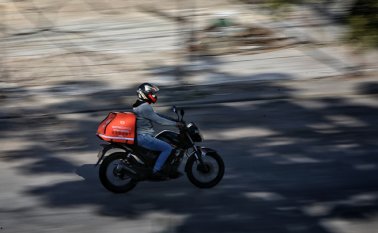 En todas las ciudades capitales, la comida rápida lideró las solicitudes de domicilios. Colprensa