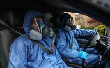 Trajes de bioseguridad Colprensa