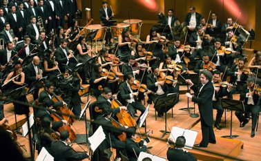Del 7 al 14 de enero el público podrá revivir el concierto de julio del 2014 de la Orquesta Sinfónica Simón Bolívar bajo la batuta del célebre director venezolano Gustavo Dudame. Colprensa