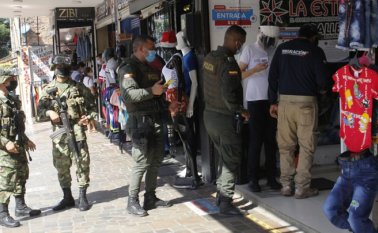 Los funcionarios estará haciendo recorridos durante toda la semana, la última del año, especialmente en la concurrida avenida sexta. Alfredo Estévez