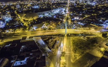 Consumo de energía eléctrica en las noches. Archivo La Opinión