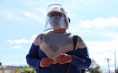 Los fallecidos a causa del COVID-19 en Colombia ya son 42.620. Colprensa