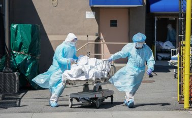 Aunque ya había finalizado el confinamiento obligatorio, debido al incremento de casos 2020 finaliza con varios países sometidos a nuevas cuarentenas estrictas. AFP