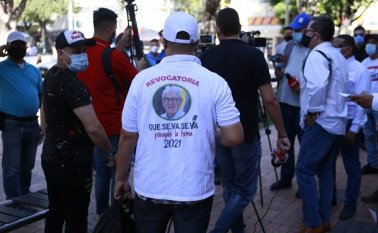 En el Parque Nacional se encontraron opiniones a favor y en contra de la revocatoria de Yáñez. Juan Pablo Cohen