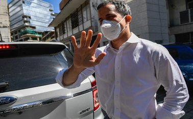 Con respaldo internacional, Juan Guaidó intentará mantener un congreso paralelo. AFP