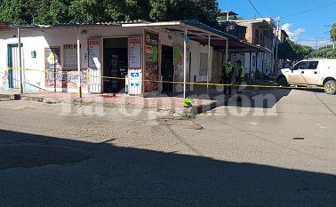La víctima recibió cuatro disparos. La Opinión