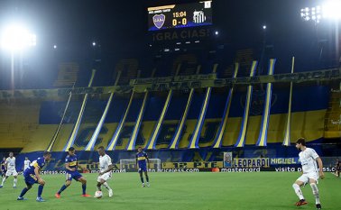 El laboratorio hizo los procedimientos a Santos y a Palmeiras, que el martes goleó 3-0 a River Plate en Argentina en la otra llave de la semifinal. AFP