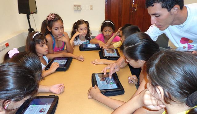 La entrega de tecnología a las bibliotecas públicas seleccionadas se hará en junio de este año. Cortesía