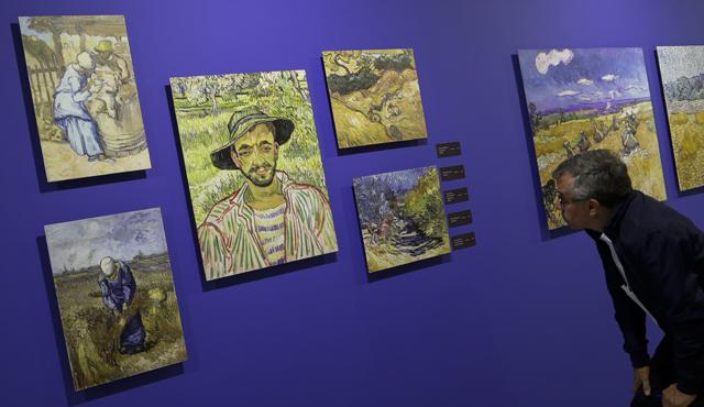 Van Gogh está en Colombia Una semana duró el montaje de la muestra, que ha encantado a Europa y Asia. Foto Colprensa