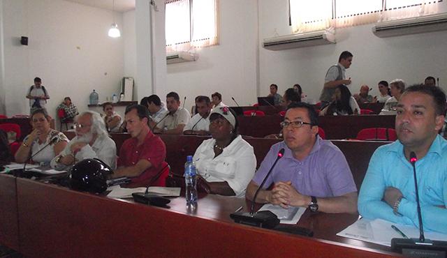 Una comisión de la Defensoría, la Contraloría y la Mesa nacional de víctimas llevará un informe al Congreso sobre el funcionamiento regional de la ley de víctimas. Javier Sarabia