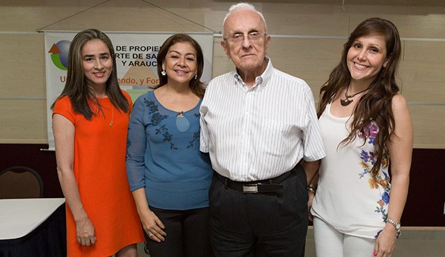 En la foto de izquierda a derecha: Lidia Balaguera, Martha Rondón, Álvaro Villamizar y Magda Puerto. La Opinión