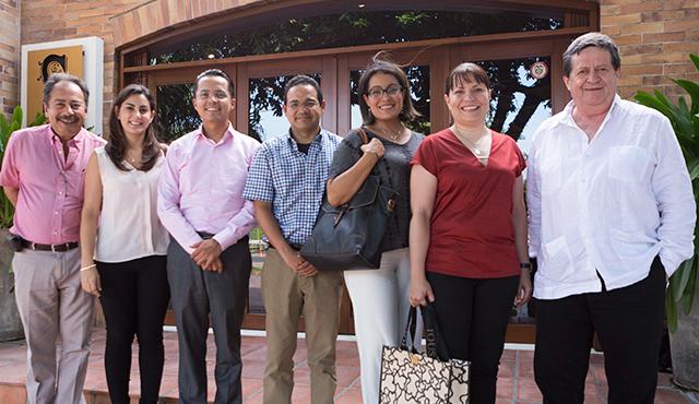 En la foto de izquierda a derecha: José Eustorgio Colmenares, Estefanía Colmenares, Yesid Lancheros, Francisco Miranda, Marcela Villamizar, Tania Manzano y Orlando Gamboa. La Opinión