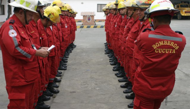 A partir de esta semana el Cuerpo de Bomberos de Cúcuta contará con el primer giro de transferencias de la alcaldía, lo que le facilitará las operaciones de atención de emergencias. Archivo