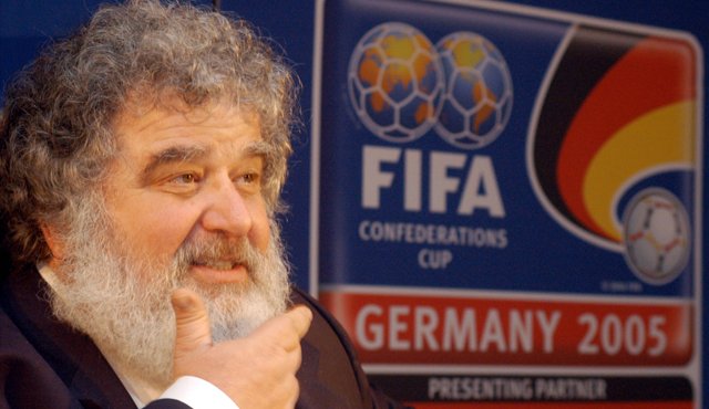 En su testimonio ante el juez, Blazer confesó haber aceptado sobornos en relación con las transmisiones de televisión y otros derechos de las Copa de Oro de la Concacaf de 1996, 1998, 2000, 2002 y 2003. AFP