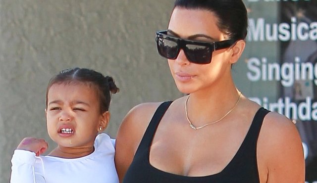Kim Kardashian y su hija North. Internet