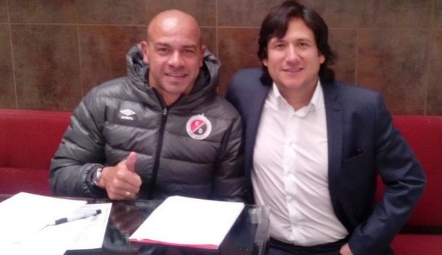 Germán Centurión (I) junto a José Augusto Cadena, presidente del Cúcuta Deportivo Cúcuta Deportivo