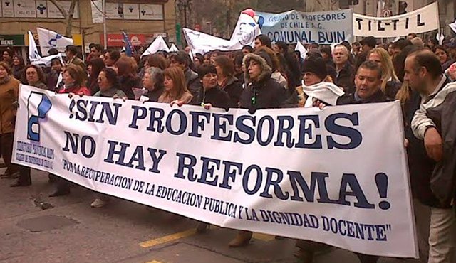 Los profesores rechazan un proyecto de carrera docente enviado al Congreso por el gobierno. Internet