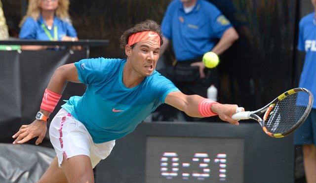 El tenista continuó en línea ganadora en el torneo de Stuttgart, Alemania, al avanzar a la final del certamen. AFP