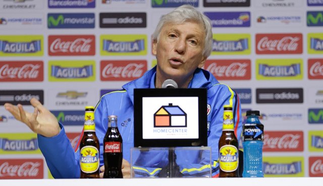 José Néstor Pékerman ofreció un arueda de prensa junto a 'El Tigre'. Colprensa