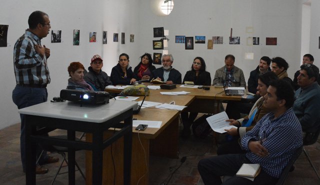 El representante del Mincultura, Jaime Félix, dictó el taller sobre fortalecimiento de museos en Pamplona.
Roberto Ospino
