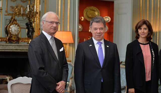 El Presidente se entrevistó este lunes con el Rey Carlos Gustavo de Suecia. Participó la canciller María Ángela Holguín. Colprensa