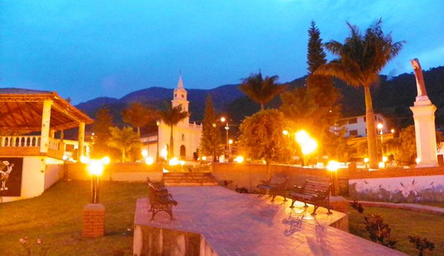 El parque de Pamplonita será iluminado en diciembre con motivos musicales. Roberto Ospino
