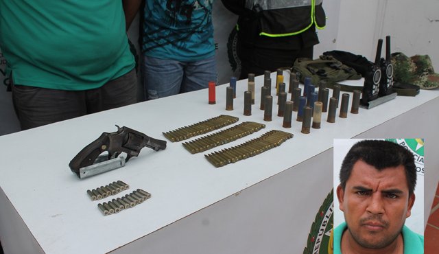 Yovanny Rivera fue capturado junto a Andrés Carrillo el 29 de agosto de 2013, tras un allanamiento en el que la Policía encontró armas y municiones. Archivo