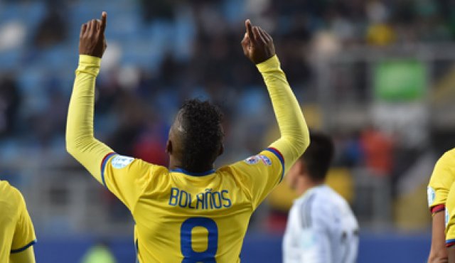 Ecuador derrotó 2-1 a México.