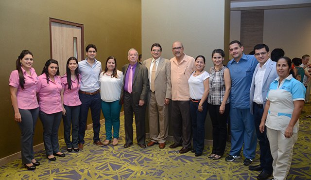 El equipo de trabajo de la Clínica Machicado: María Paola Chaustre, Andrea Berbesí, Ana Cristancho, Santiago Machicado, Johana Sánchez, Elkin Lucena, Jaime Machicado, Guido Parra, Rosa Acero, Adriana Machicado, Sebastián Álvarez, Jesús Sierra y Carolina Galvis Rodrigo Sandoval