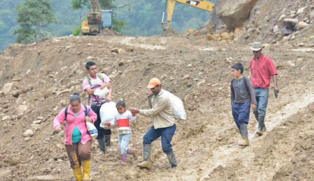 La lluvias que se registran desde hace un mes mantienen a las personas en vilo. Juan Pablo Bayona