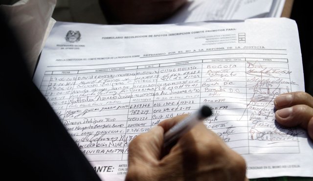 Para la Alcaldía de Cúcuta hay cinco grupos significativos de ciudadanos que se encuentran en la recolección de firmas. Archivo