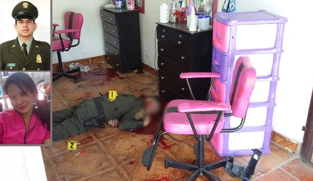 El cuerpo del uniformado José Jesús Suelta quedó tendido en el piso de la peluquería. Cortesía