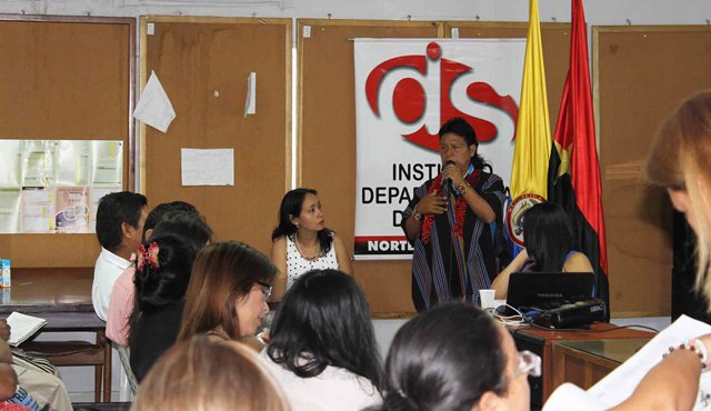 María Victoria Giraldo aparece aquí en compañía de los representantes de las EPS y autoridades de salud del departamento, durante el lanzamiento de la estrategia para brindar atención integral en salud a las víctimas de delitos sexuales. Cortesía