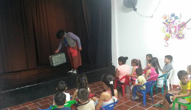 Los las presentaciones de títeres, cuenteros y obras en Manotas son gratuitas. Cortesía
