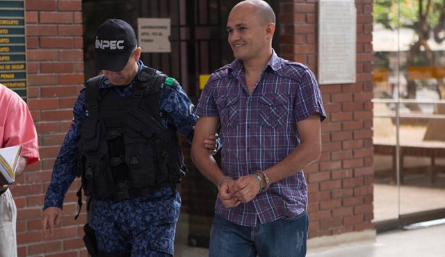 Luis Acuña, a su salida del Palacio de Justicia de Cúcuta tras ser condenado. Juan Pablo Cohen