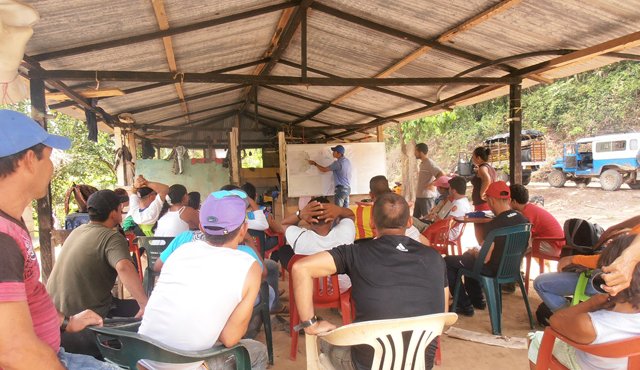 Los miembros de Ascamcat preparan una propuesta para la comunidad barí, en la que se promueva la interculturalidad en el territorio que es habitado por los indígenas. Archivo