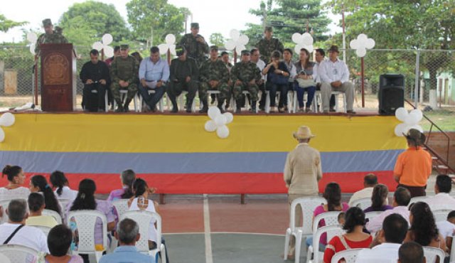 Ejército se disculpó con las víctimas de La Gabarra. La Opinión