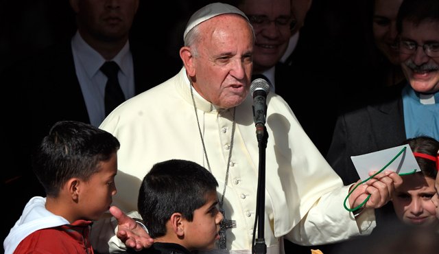 El Papa Francisco durante una visita al Hospital Pediátrico en Asunción, este sábado11 de julio. AFP