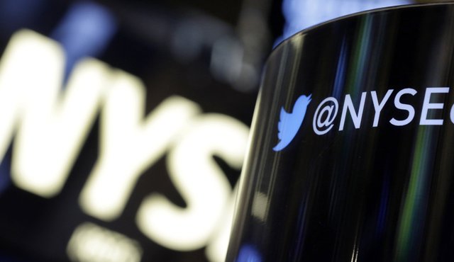 Las acciones de Twitter aumentaron levemente. AP
